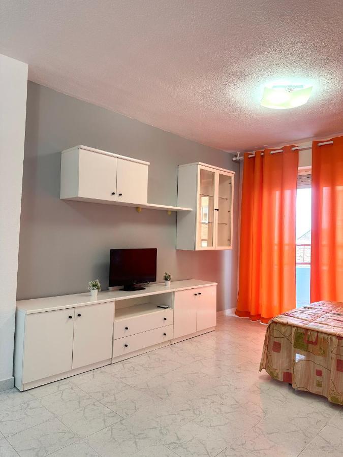 Estudio A 1 Minuto De La Playa Apartment ตอร์เรเวียคา ภายนอก รูปภาพ